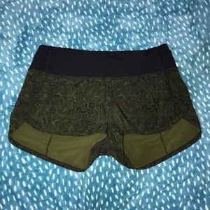 Lululemon Green Lace Patterned Speed Short